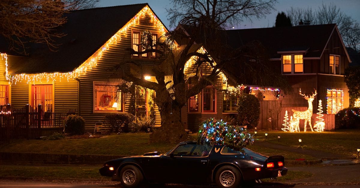 Grand Entrance Holiday Decor